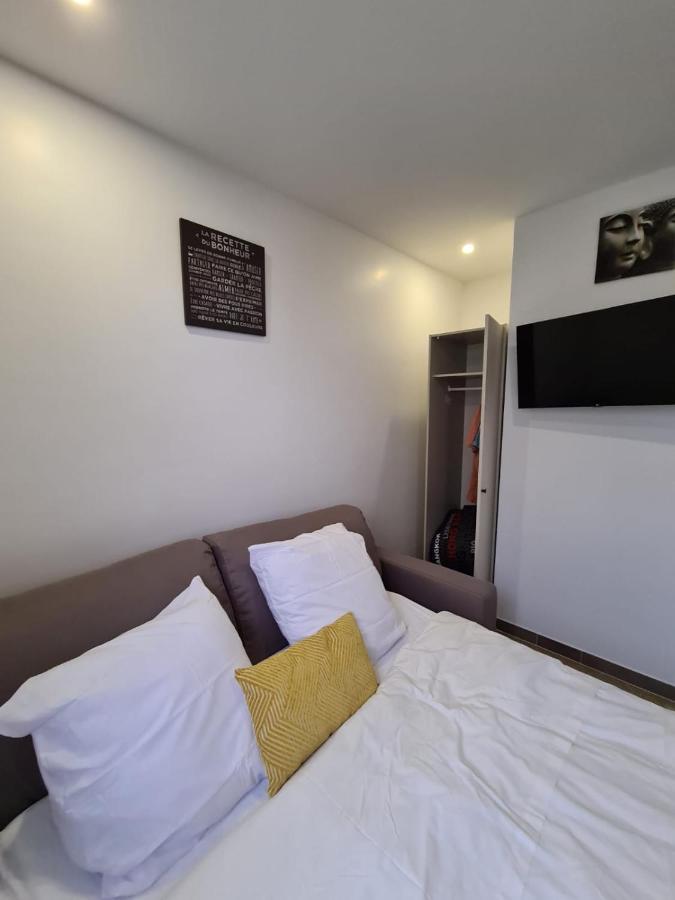 Studio Entierement Equipe Avec Veranda Commune Neuilly-sur-Marne Kültér fotó