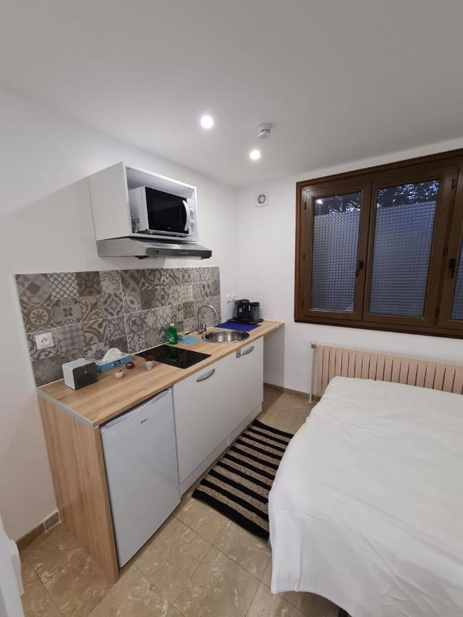 Studio Entierement Equipe Avec Veranda Commune Neuilly-sur-Marne Kültér fotó